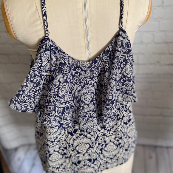 Plus size 2X blue print top blouse ruffles. - Picture 5 of 6